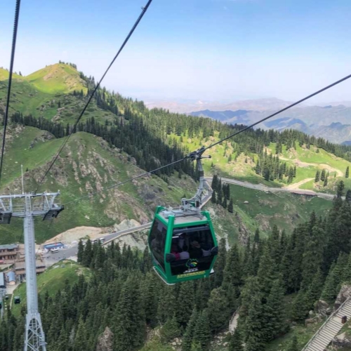 Cable car at Heavenly Lake