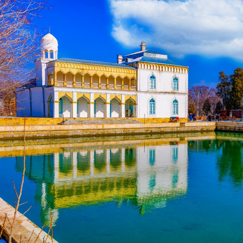 Sitorai Mokhi-Khosa, Uzbekistan