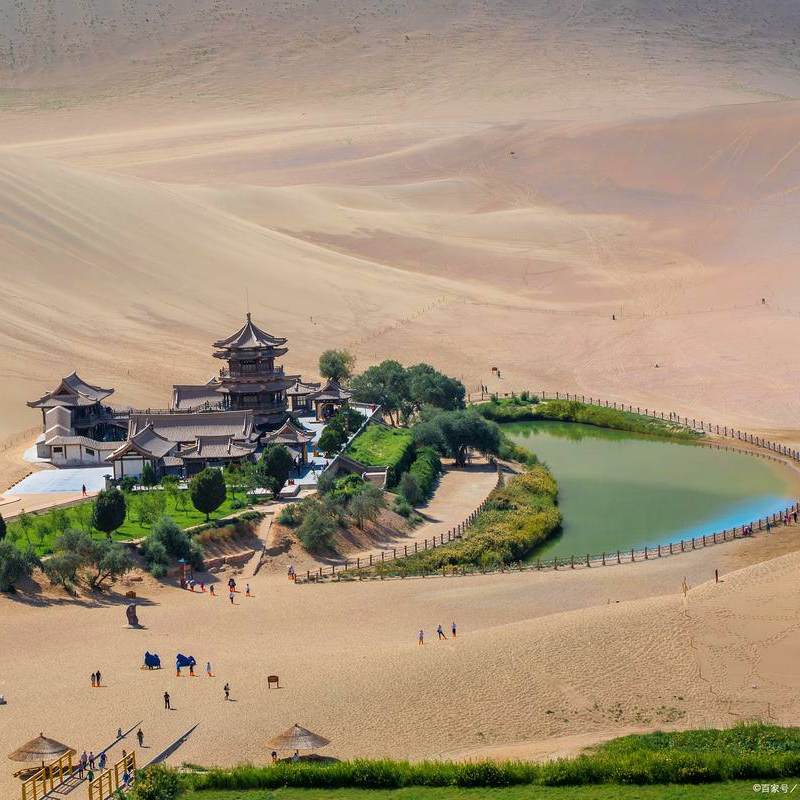 Crescent Lake Gansu Dunhuang