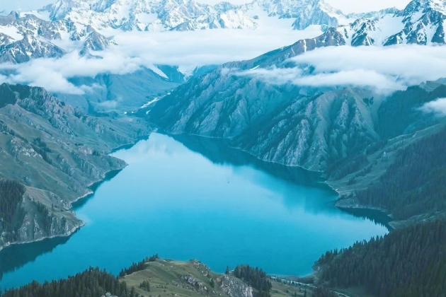 xinjiang heavenly lake tianchi