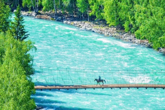 xinjiang tour kanas lake